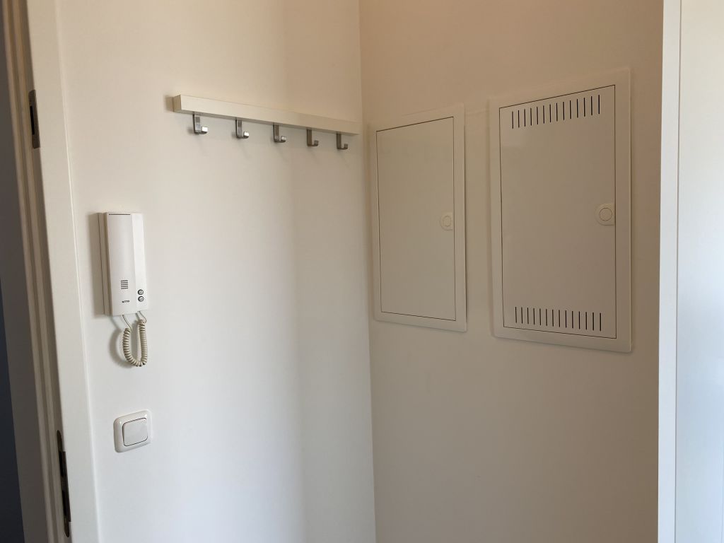 Rent 1 room apartment Berlin | Entire place | Berlin | Dachgeschoß Studio im Herzen von Neukölln mit tollem Balkon | Hominext