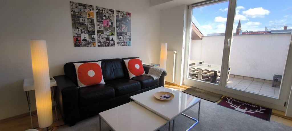 Rent 1 room apartment Berlin | Entire place | Berlin | Schön, ruhig, sonnig: Dachgeschoss mit Terrasse in Mitte am Arkonaplatz | Hominext