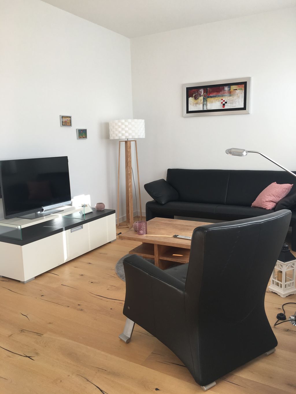 Rent 1 room apartment Düsseldorf | Entire place | Düsseldorf | Top zentral in Düsseldorf, Kernsaniert, Top ausgestattet mit großem Südbalkon | Hominext