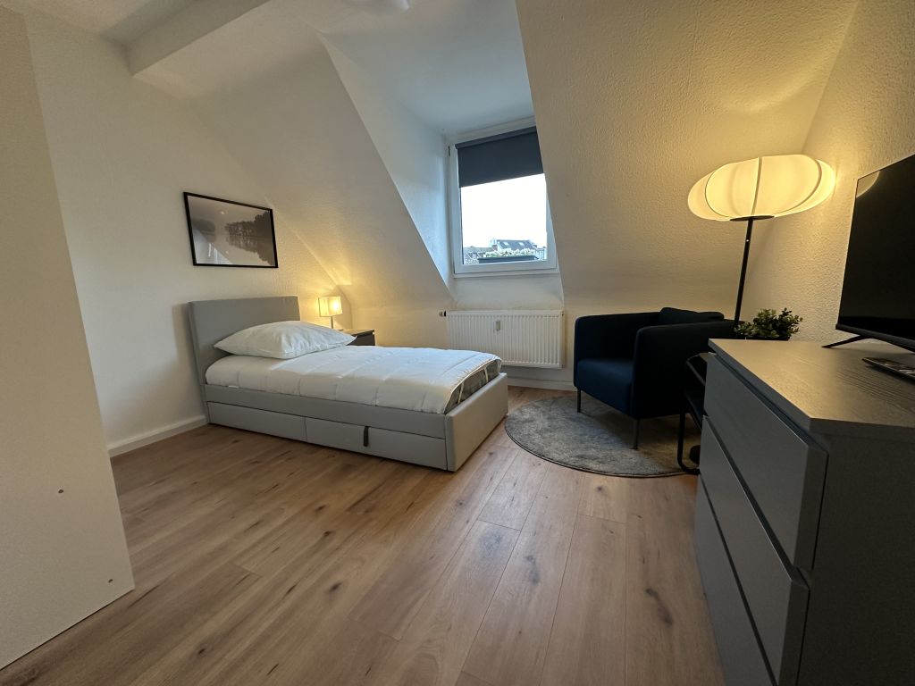 Miete 2 Zimmer Wohnung Köln | Ganze Wohnung | Köln | 2 ZKB Wohnung mit Domblick | Hominext