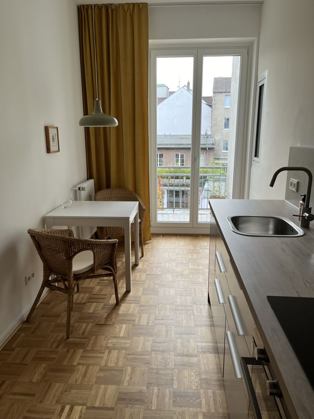 Rent 1 room apartment Düsseldorf | Entire place | Düsseldorf | Ruhiges neu saniertes  Apartment im belebten Viertel in Düsseldorf | Hominext