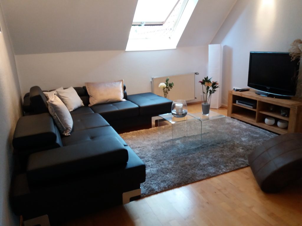 Miete 1 Zimmer Wohnung Leverkusen | Ganze Wohnung | Leverkusen | Helle Maisonettewohnung | Hominext