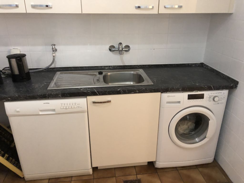 Rent 3 rooms apartment Berlin | Entire place | Berlin | Großzügige Doppelhaushälfte mit privatem Garten in Berlin Pankow - Niederschönhausen | Hominext