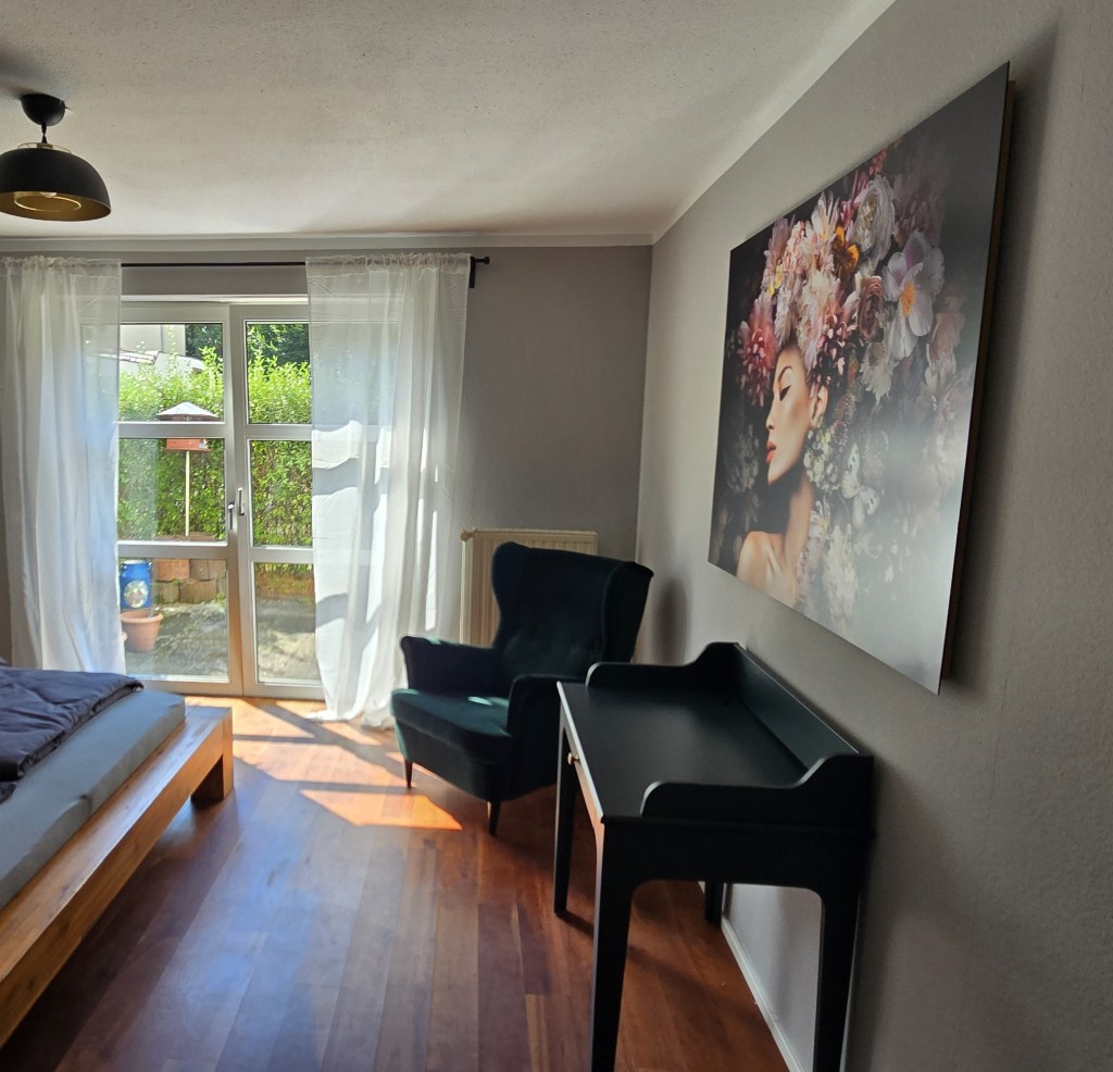 Miete 1 Zimmer Wohnung Köln | Ganze Wohnung | Köln | Stilvolles, großzügiges und lichtdurchflutetes Apartment mit beeindruckender großer Terrasse. | Hominext