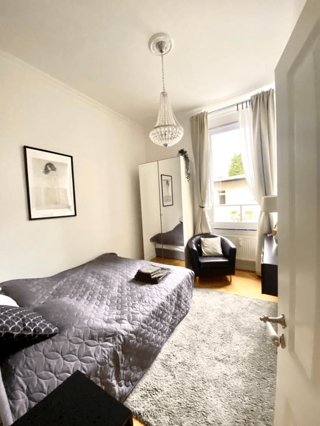 Rent 2 rooms apartment Wiesbaden | Entire place | Wiesbaden | Getaway: Deluxe Doppel-/ Zweibettzimmer, 28m2 | Hominext