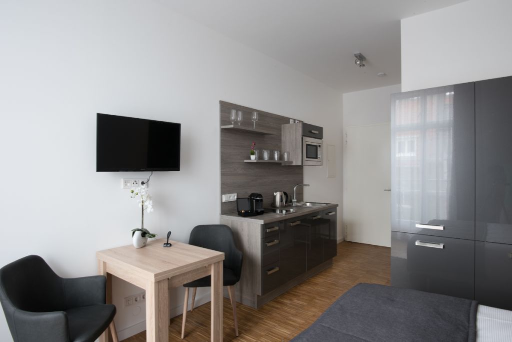 Miete 1 Zimmer Wohnung Berlin | Ganze Wohnung | Berlin | Freundliches Apartment mit Terasse mitten in Berlin | Hominext