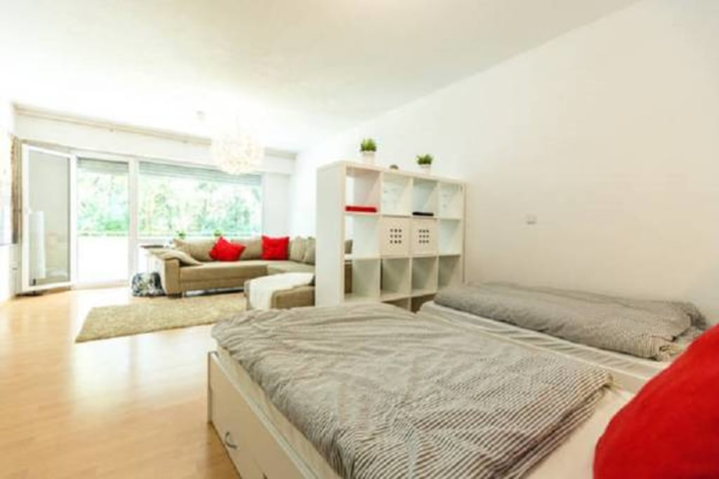 Miete 1 Zimmer Wohnung Kerpen | Ganze Wohnung | Kerpen | Lichtdurchflutetes Apartment mit Balkon | Hominext