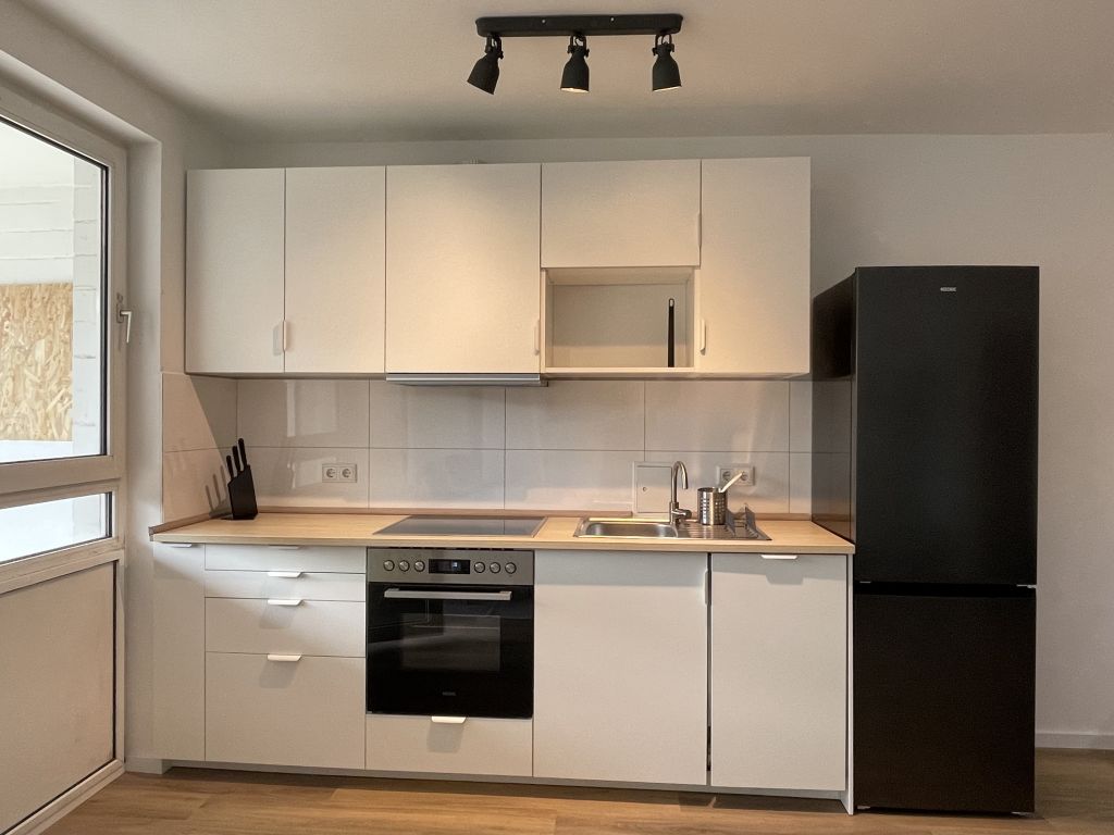 Rent 2 rooms apartment Düsseldorf | Entire place | Düsseldorf | Tolle, komplett renovierte Wohnung mit Parkplatz | Hominext