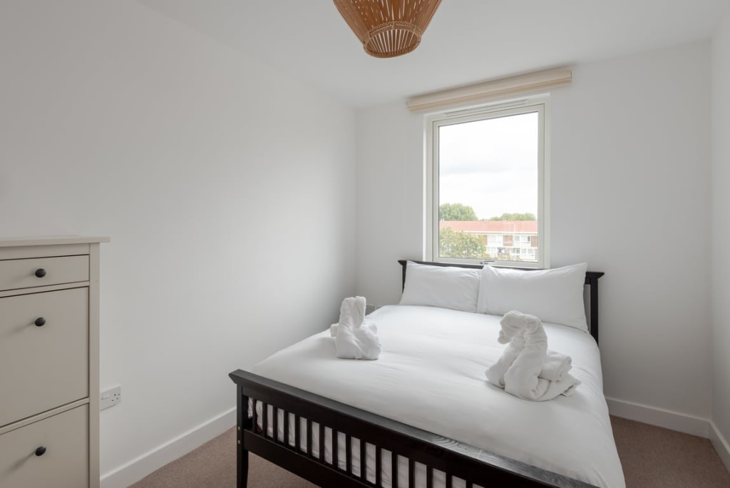 flat 401, 9 Knapp Road, London, UK