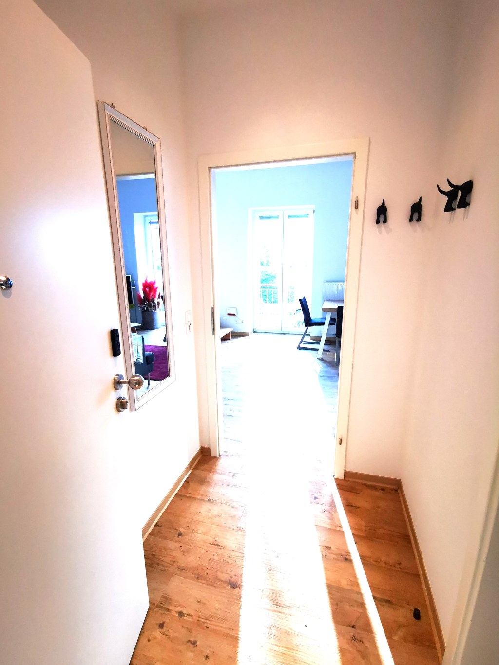 Rent 1 room apartment Magdeburg | Entire place | Magdeburg | Schöne und ruhige Wohnung am Park - WE 1 | Hominext