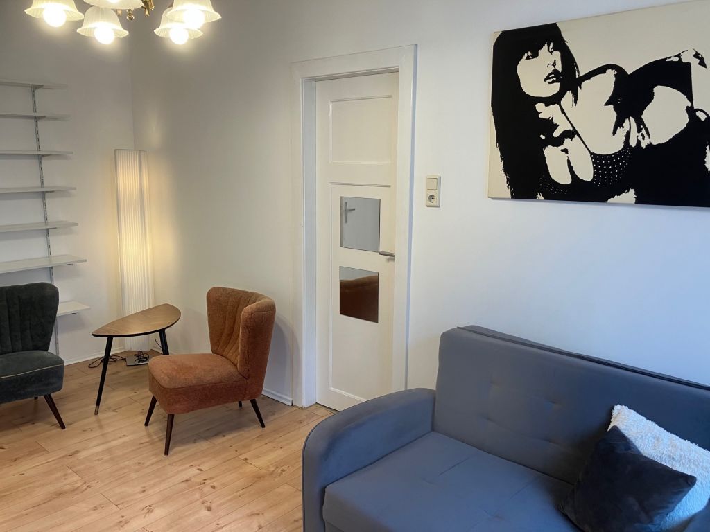 Miete 1 Zimmer Wohnung Hamburg | Ganze Wohnung | Hamburg | Frisch renovierte und zentrale Wohnung Hamburg- U2/4 Burgstr | Hominext