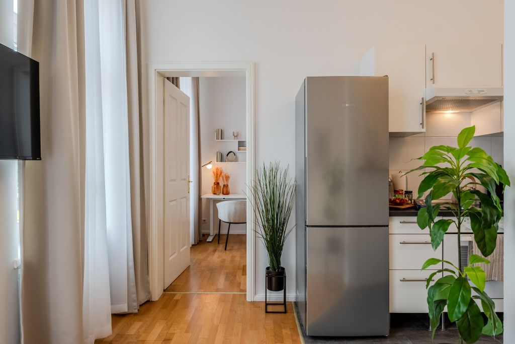 Miete 1 Zimmer Wohnung Berlin | Ganze Wohnung | Berlin | Sophistizierte Einfachheit: Stilvolles 2-Zimmer-Apartment mit Balkon | Hominext