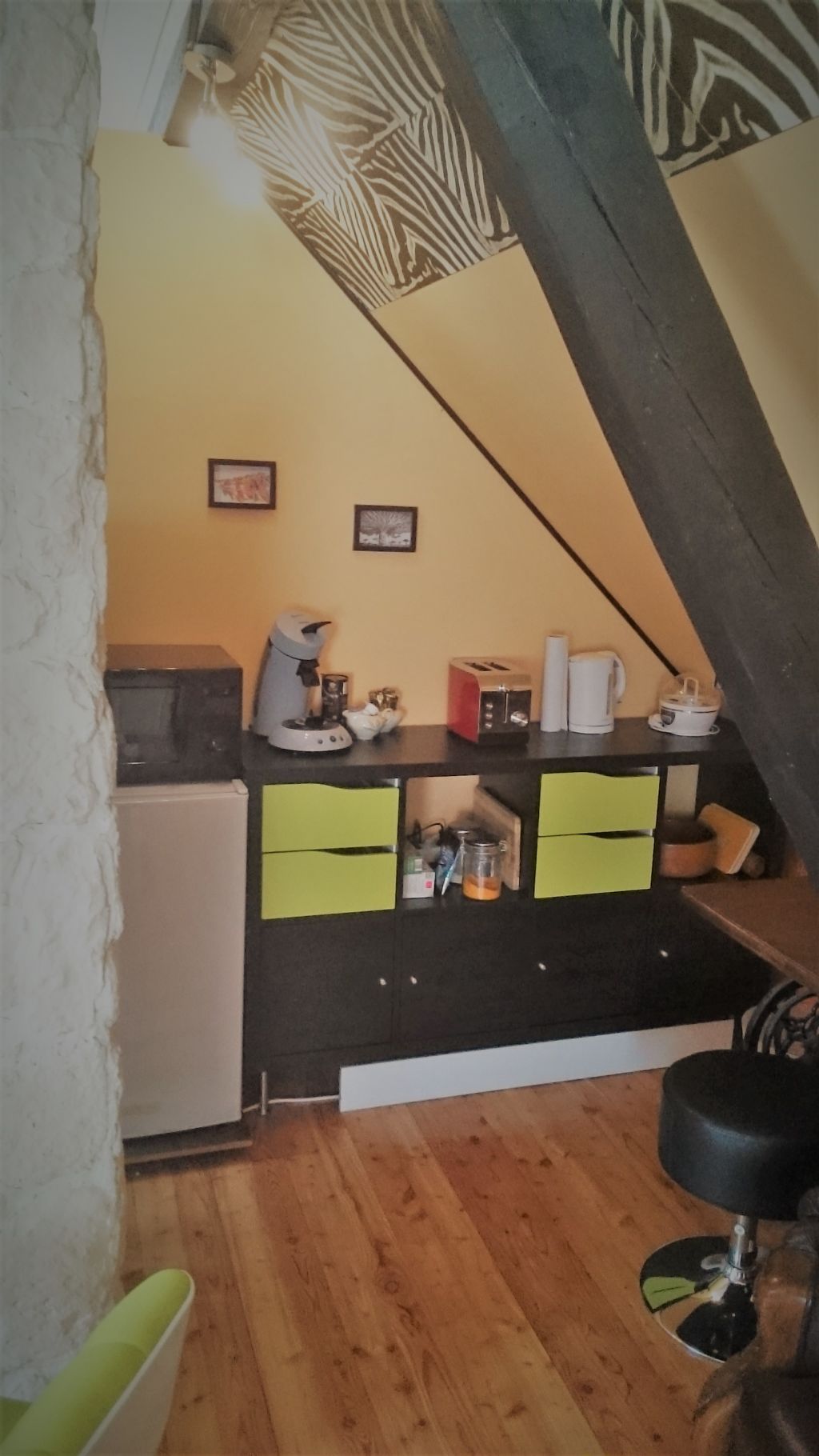 Rent 1 room apartment Pulheim | Entire place | Pulheim | Safari Loft im Herzen Pulheims / nahe Köln | Hominext