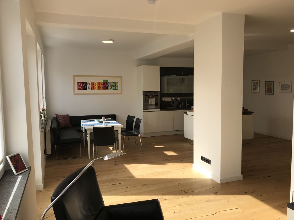 Rent 1 room apartment Düsseldorf | Entire place | Düsseldorf | Top zentral in Düsseldorf, Kernsaniert, Top ausgestattet mit großem Südbalkon | Hominext