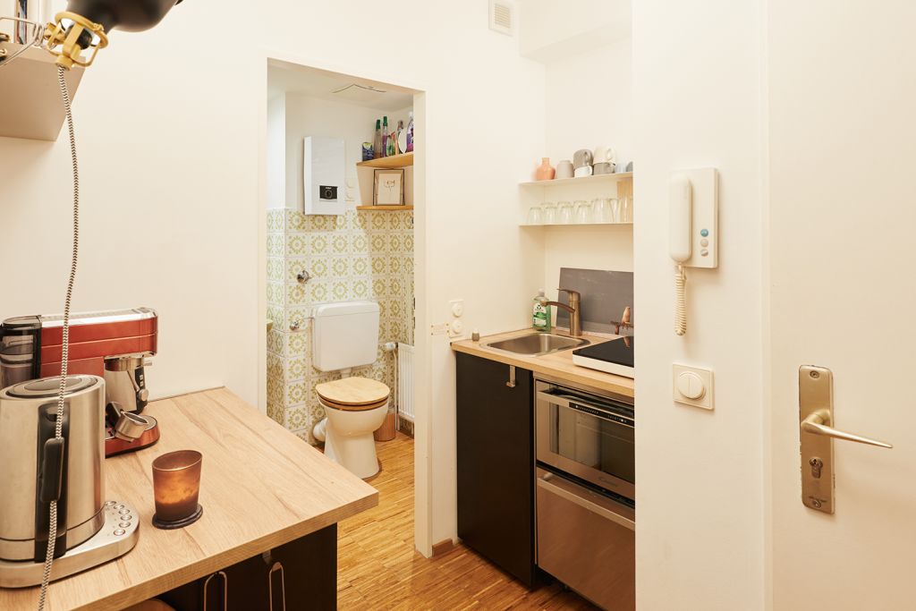 Rent 1 room apartment Düsseldorf | Entire place | Düsseldorf | Charming Explorer Apartment in the centre with optional space in garage | Hominext