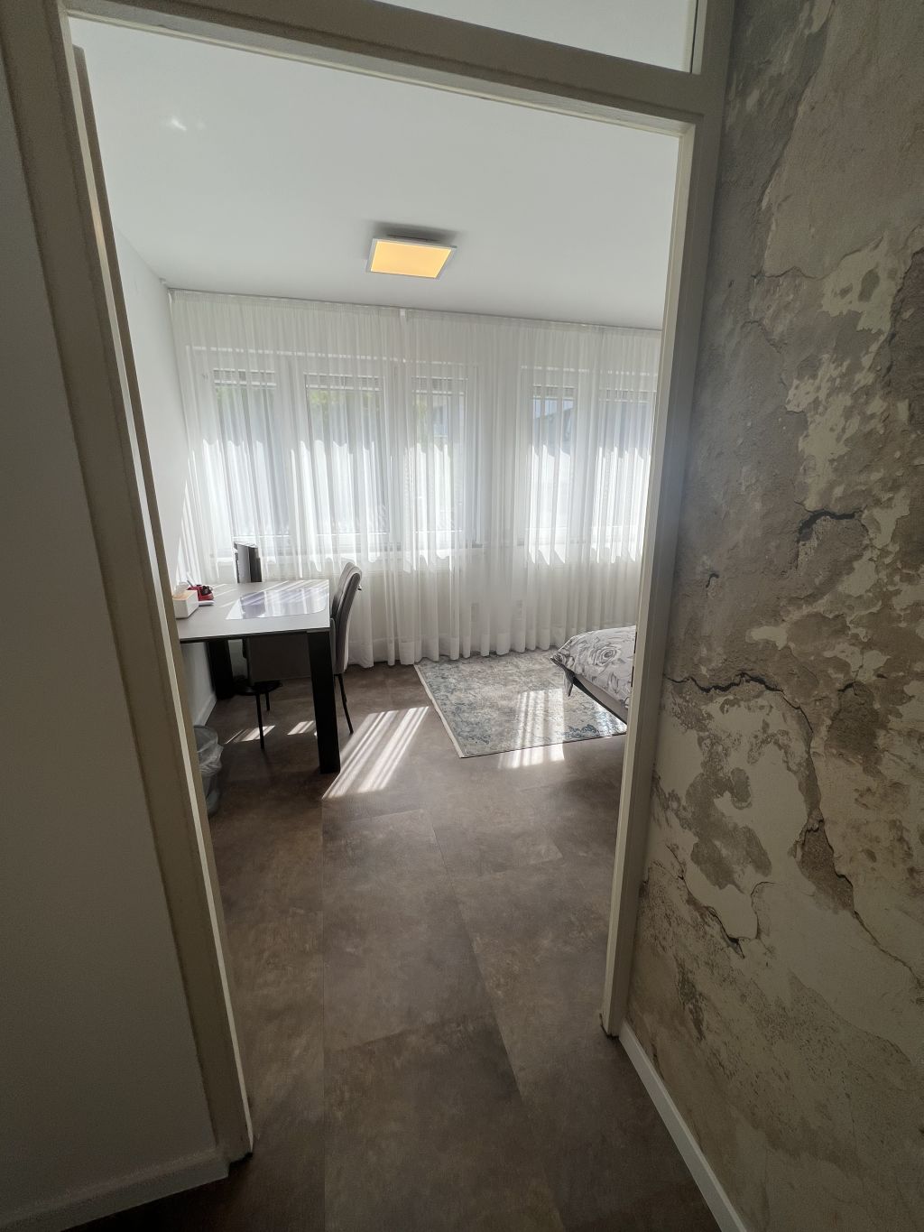 Miete 2 Zimmer Wohnung Friedrichshafen | Ganze Wohnung | Friedrichshafen | Luxuriöses Apartment mit zwei Schlafzimmern | Hominext