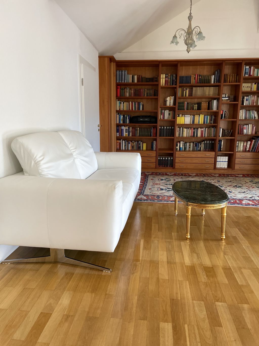 Miete 2 Zimmer Wohnung Baden-Baden | Ganze Wohnung | Baden-Baden | Klassische 3 Zi Wohnung mit Dachterrasse in Bestlage | Hominext