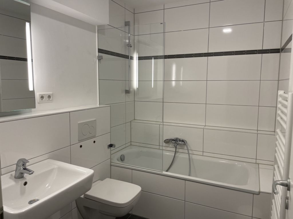 Rent 1 room apartment Wiesbaden | Entire place | Wiesbaden | Hochwertige möblierte 2-Zimmer Wohnung mit Garage in Wiesbaden-Südost | Hominext