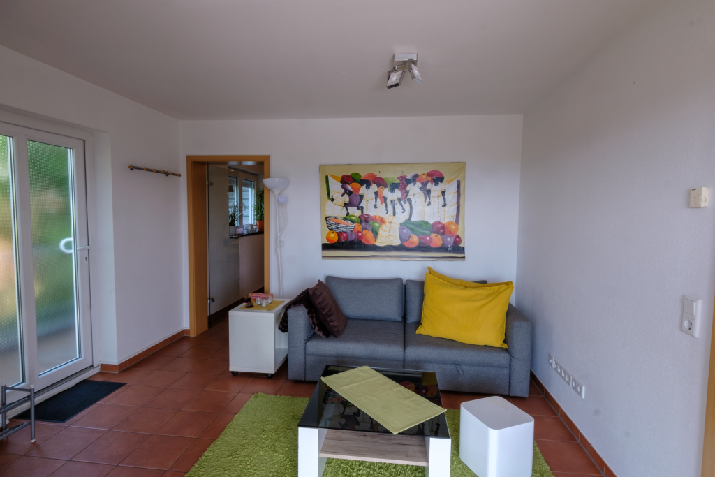 Rent 1 room apartment Weil am Rhein | Entire place | Weil am Rhein | 2 1/2 Einliegerwohnung, am Tüllinger Weinberg mit grandioser Sicht - möbliert - nahe CH Grenze | Hominext