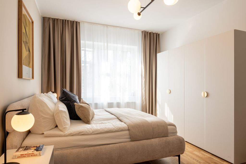 Miete 2 Zimmer Wohnung Berlin | Ganze Wohnung | Berlin | Renoviertes, zeitgenössisches 3-Zimmer-Apartment mit Balkon in Neukölln | Hominext