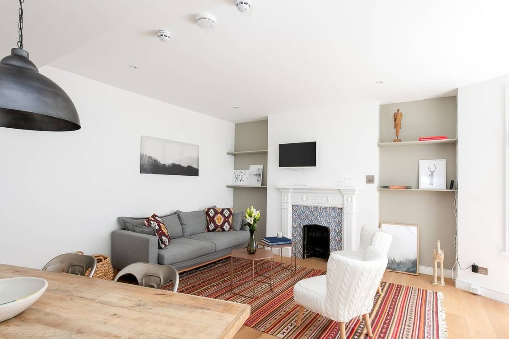 Flat 1, 62 Comeragh Road