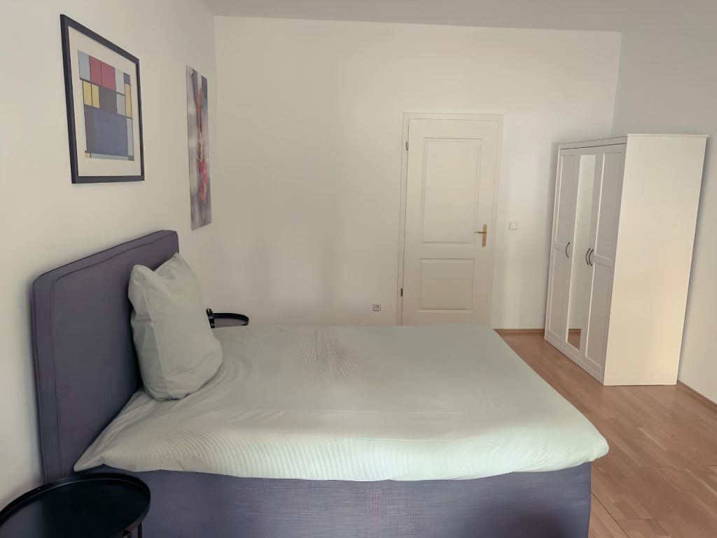 Rent 3 rooms apartment Berlin | Entire place | Berlin | Lavish 3 bedroom apartment in Berlin Simplonstraße | Hominext