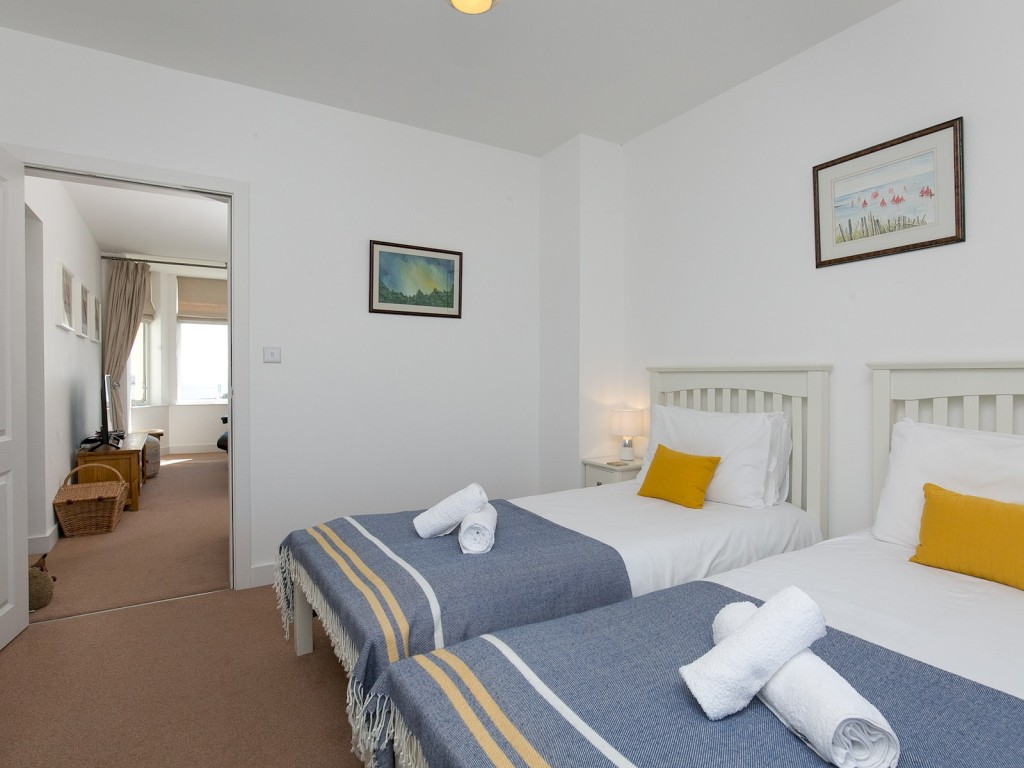 No 32 Cliff Apartments, Trearddur Bay, LL65 2UZ