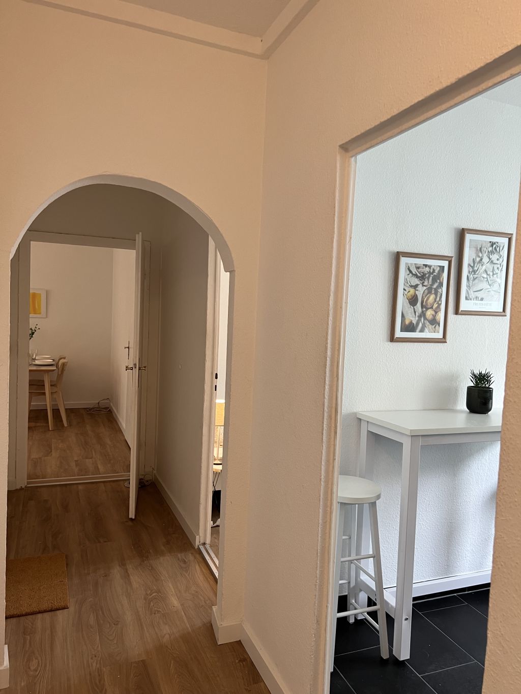 Rent 2 rooms apartment Berlin | Entire place | Berlin | 'GIO' - Ein wunderbares Apartment mit drei Zimmern, das sich in unmittelbarer Nähe zur Spree befindet. | Hominext