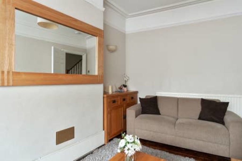 Modern 4-bedroom apartment with garden - UBK-109636 - Modern 4-bedroom apartment with garden