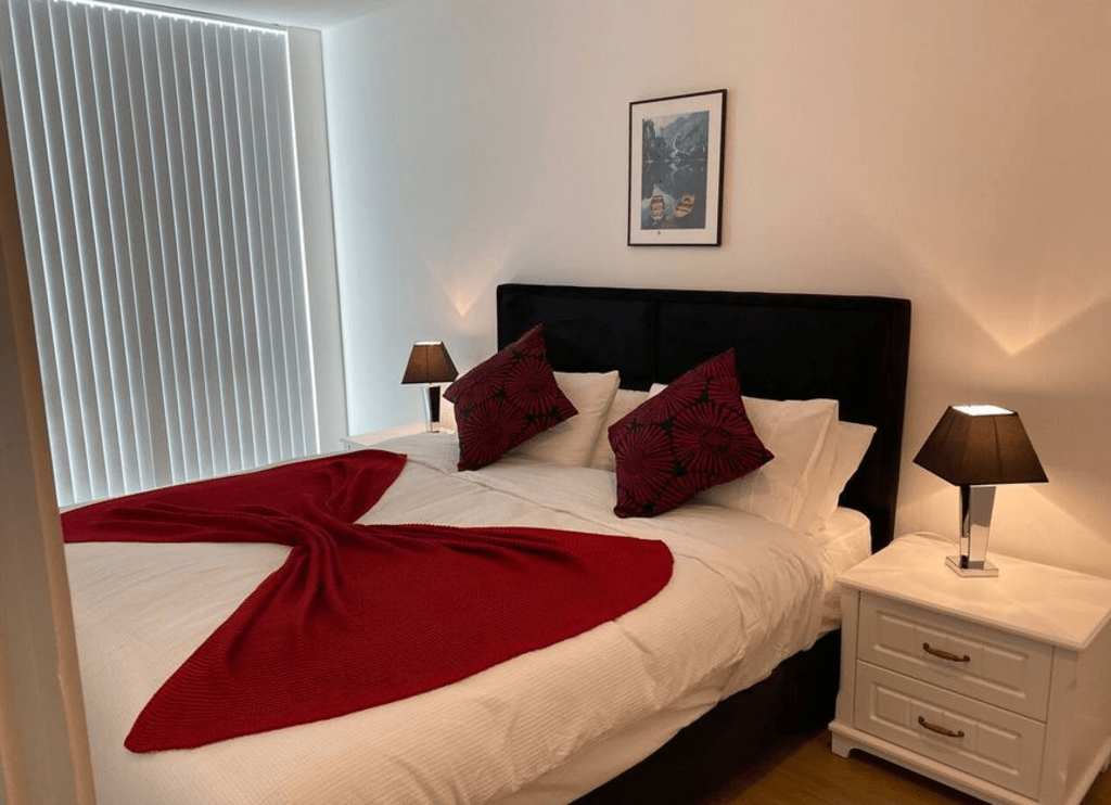 Stylish two - bedroom apartments in Bracknell's iconic Royal Winchester House - UBK-212710 - Stylish two - bedroom apartments in Bracknell's iconic Royal Winchester House