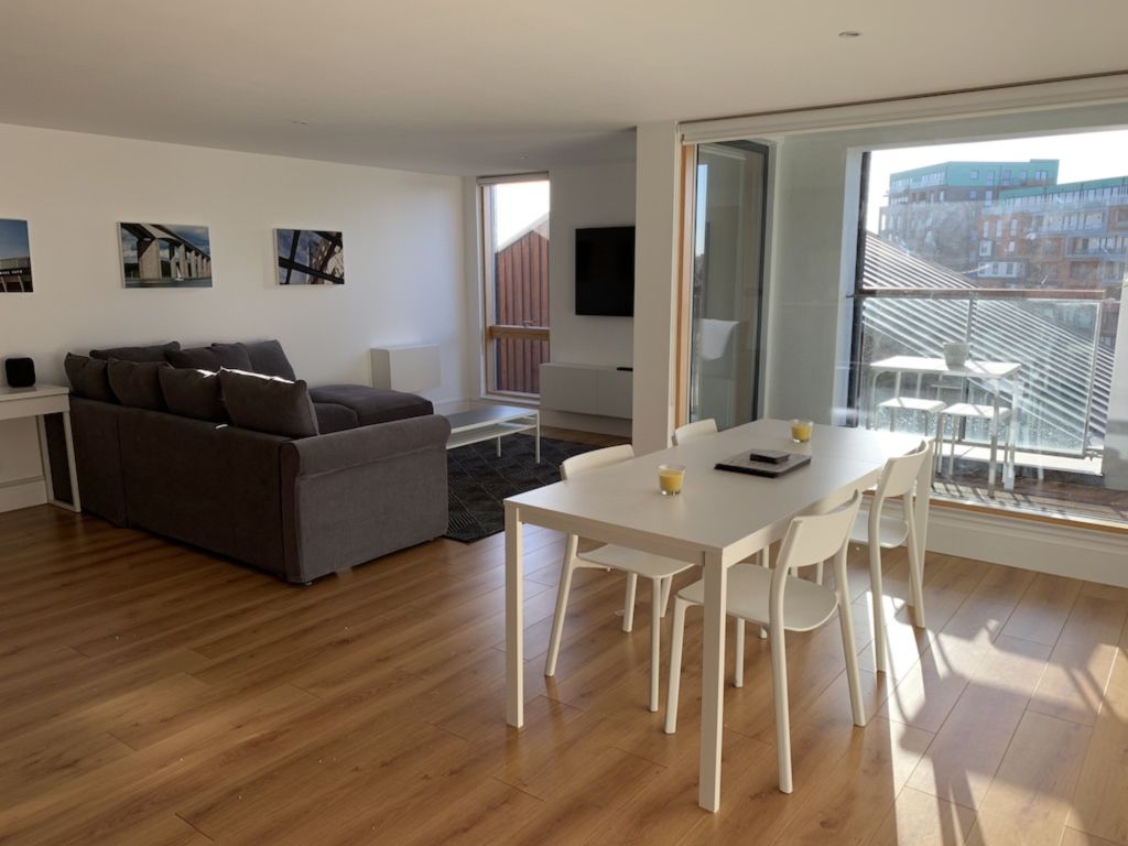 2 Bed Apartment with Quay View and Parking - UBK-919724 - 2 Bed Apartment with Quay View and Parking