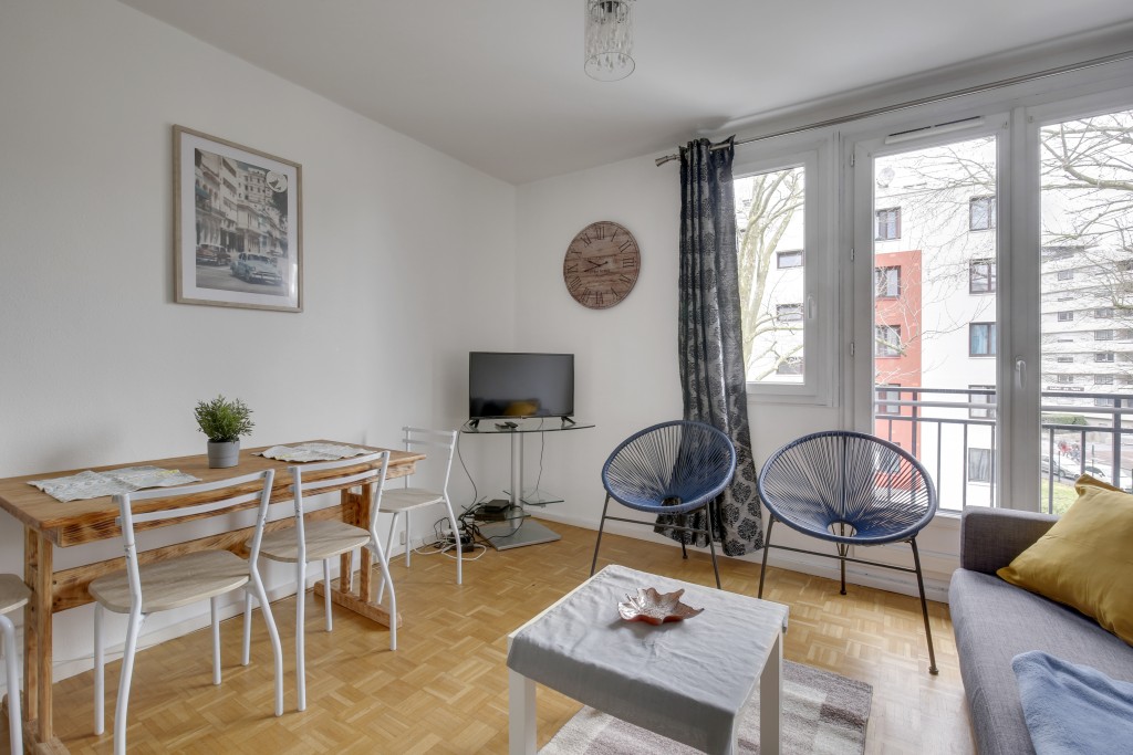 Budget apart near Paris - UBK-75813 - Budget apart near Paris