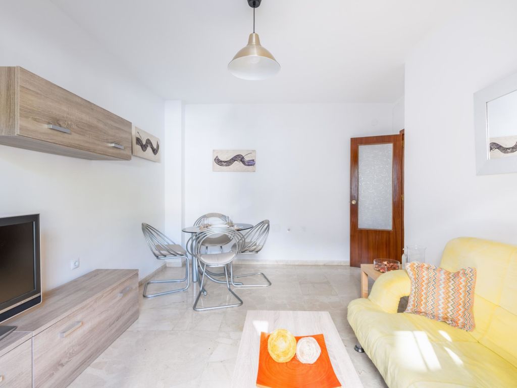 Spacious apartment in Triana - UBK-192552 - Spacious apartment in Triana