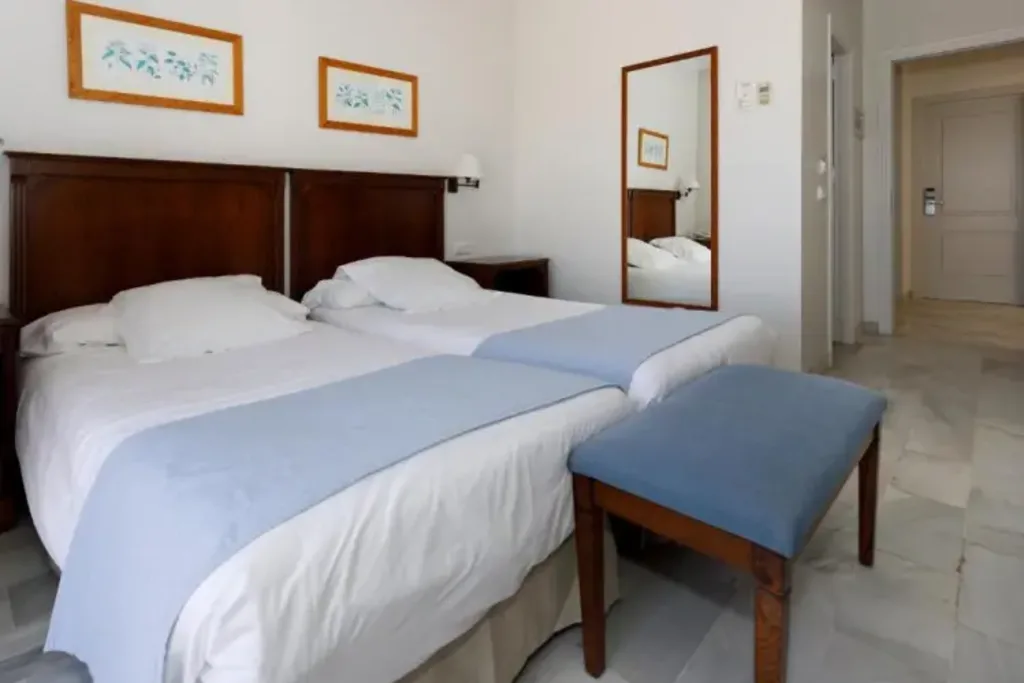 Hotel in Rota close to the beach and with pool - UBK-851828 - Hotel in Rota close to the beach and with pool