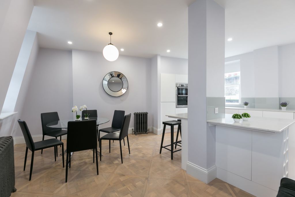 Beautiful, large and modern Three Bedroom Penthouse with Lift in Shaftesbury avenue - LON-372588 - Beautiful, large and modern Three Bedroom Penthouse with Lift in Shaftesbury avenue