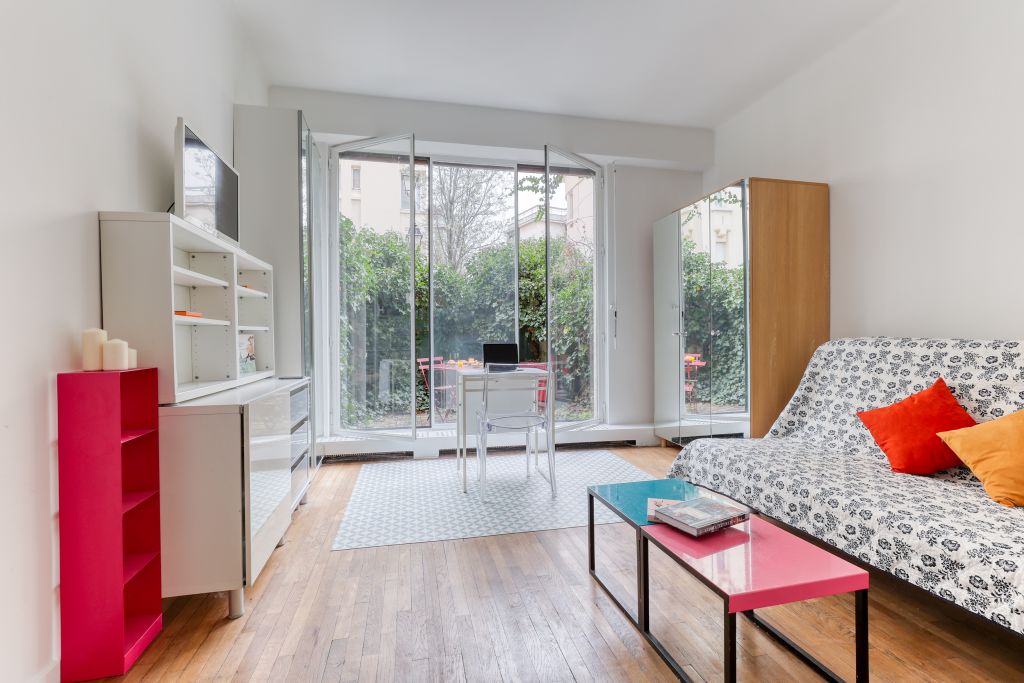 Lovely Studio with Garden - Neuilly  2 min from Paris - UBK-1803 - Lovely Studio with Garden - Neuilly  2 min from Paris