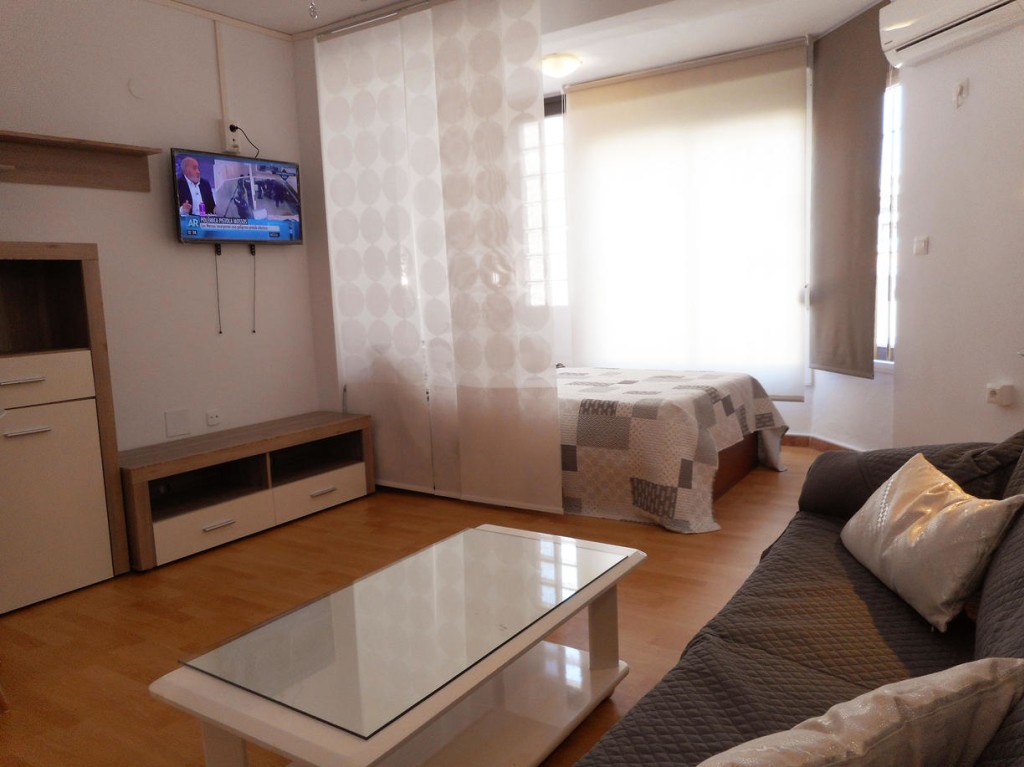 Double-bed studio apartment in the center of Torre del Mar - UBK-478317 - Double-bed studio apartment in the center of Torre del Mar