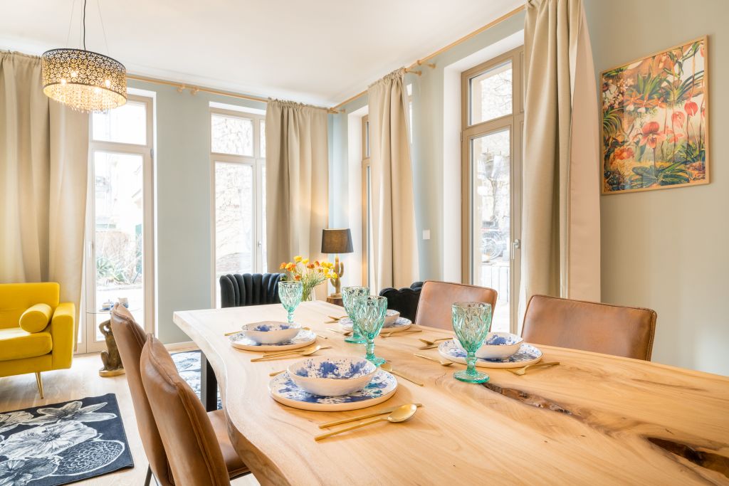 Modern, bright apartment with open living and dining area in the castle park - POT-383788 - Modern, bright apartment with open living and dining area in the castle park