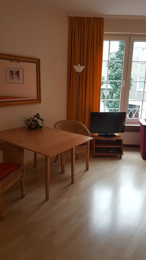 Miete 1 Zimmer Wohnung Düsseldorf | Ganze Wohnung | Düsseldorf | Kautionsfreies und zentrales Appartement, Düsseldorf - Stadtmitte | Hominext