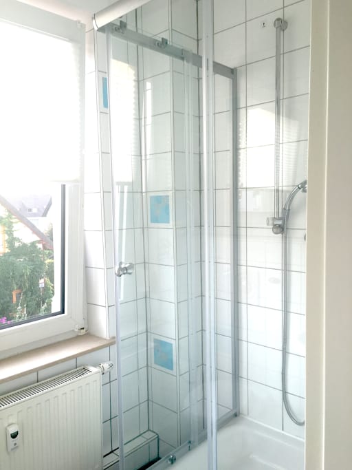 Miete 2 Zimmer Wohnung Bielefeld | Ganze Wohnung | Bielefeld | Neu renovierte Altbauwohnung in Innenstadtnähe | Hominext