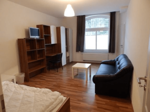 Miete 1 Zimmer Wohnung Kiel | Ganze Wohnung | Kiel | schönes Einzimmer-Apartment in repräsentativer Stadtvilla | Hominext