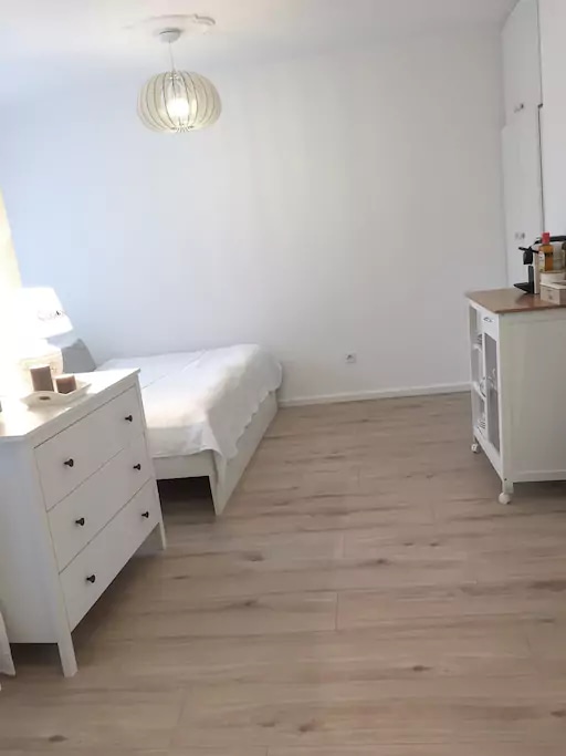 Miete 1 Zimmer Wohnung Köln | Ganze Wohnung | Köln | Modernisiertes Apartment in der Friesenstrasse im Herzen Kölns | Hominext