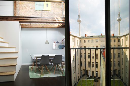 Miete 1 Zimmer Wohnung Berlin | Ganze Wohnung | Berlin | Nagelneue wunderschöne Dachgeschosswohnung mit Galerieebene | Hominext