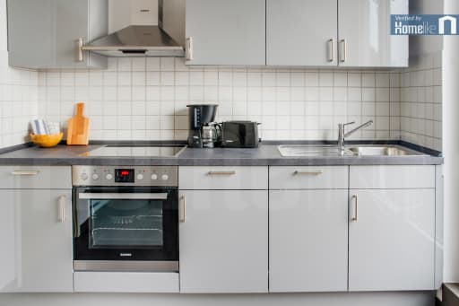 Rent 1 room apartment Berlin | Entire place | Berlin | Stylishe Dachterassenwohnung über den Dächern Berlins - Sehr zentrale Lage | Hominext