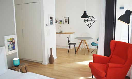 Rent 1 room apartment Berlin | Entire place | Berlin | Charmantes Studio direkt auf der Kastanienallee
