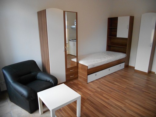 Miete 1 Zimmer Wohnung Kiel | Ganze Wohnung | Kiel | schönes Einzimmer-Apartment in repräsentativer Stadtvilla | Hominext