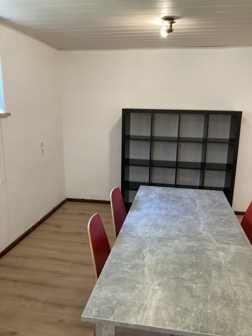 Rent 3 rooms apartment Berlin | Entire place | Berlin | Großzügige Doppelhaushälfte mit privatem Garten in Berlin Pankow - Niederschönhausen | Hominext