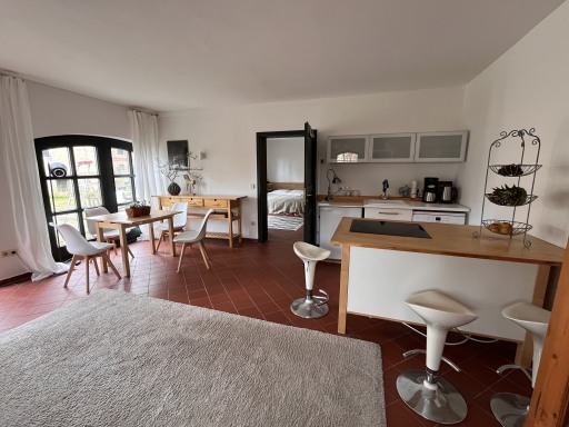 Rent 1 room apartment Michendorf | Entire place | Michendorf | Gemütliches 60m2-Apartment nahe Potsdam/Berlin auf historischem Hof | Hominext