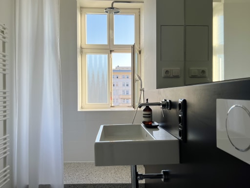 Rent 1 room apartment Berlin | Entire place | Berlin | Schöne Wohnung mit Balkon im Zentrum Berlins | Hominext