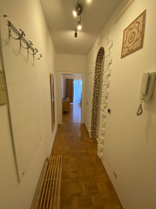 Rent 1 room apartment Wiesbaden | Entire place | Wiesbaden | Möblierte 1-Zimmerwohnung mit separater Küche, hochwertig ausgestattet mit Balkon, Eiesbaden-Bierstadt | Hominext